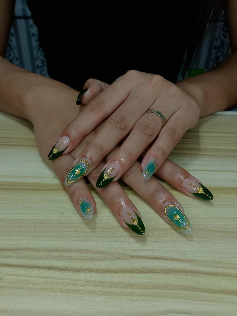 Emerald Starburst ✨