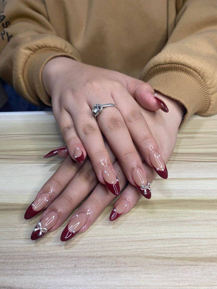 Burgundy Bows & Pearls 🎀