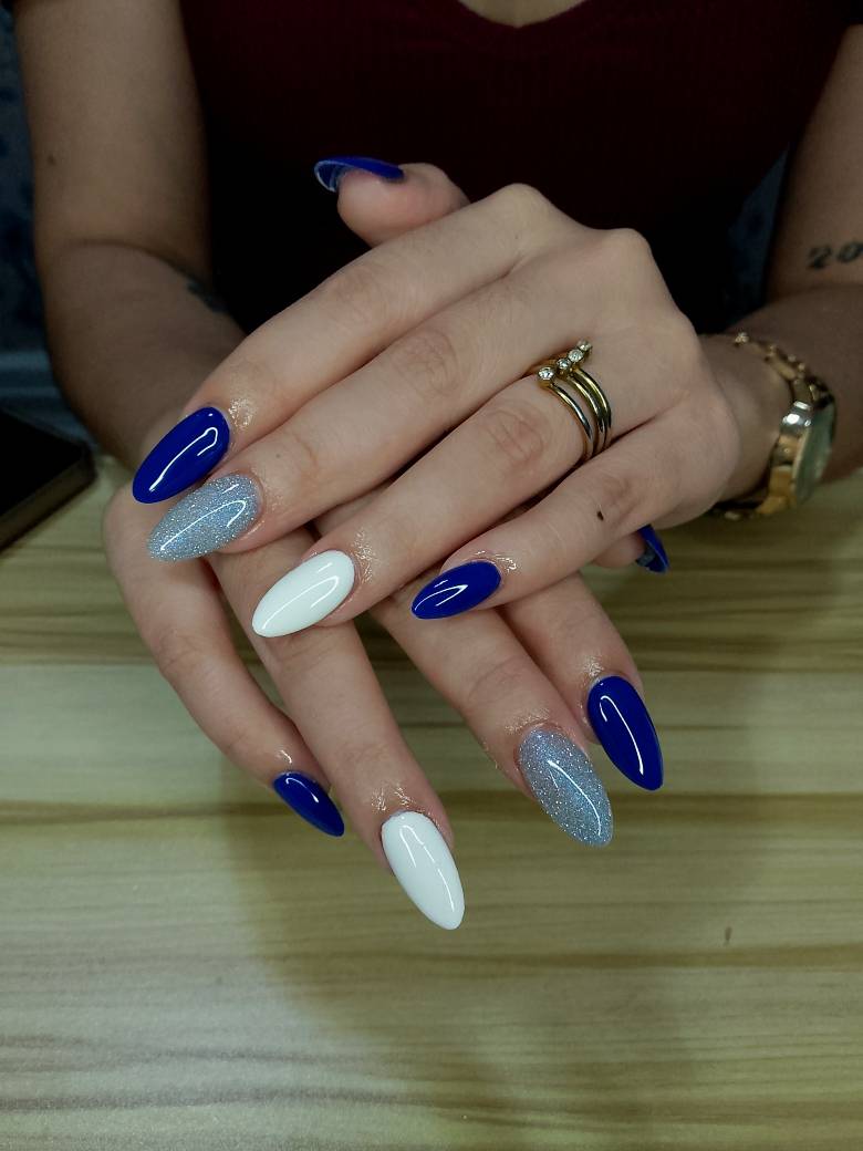 Azure & Frost 💙✨